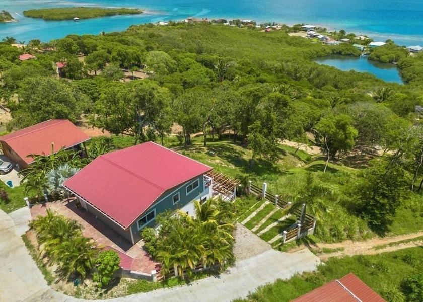 Bay Islands Roatan Exterior