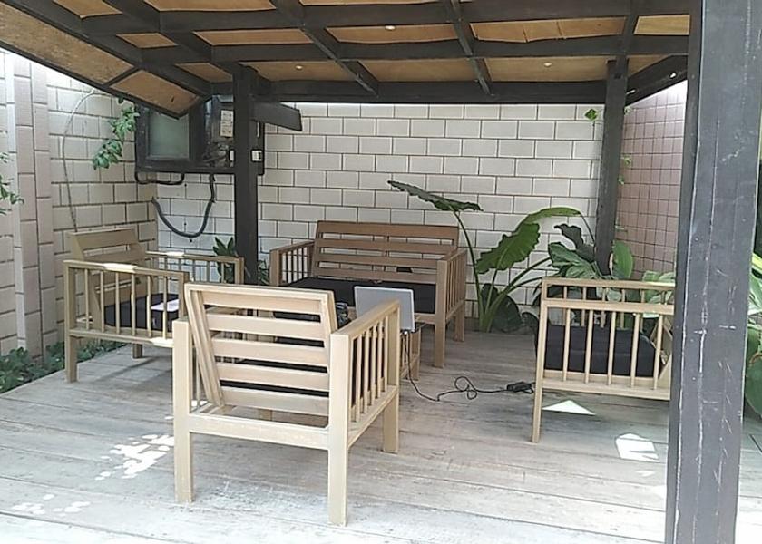  Cotonou Exterior