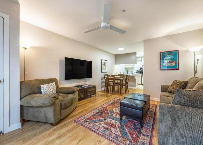 Oregon Hood River Living area