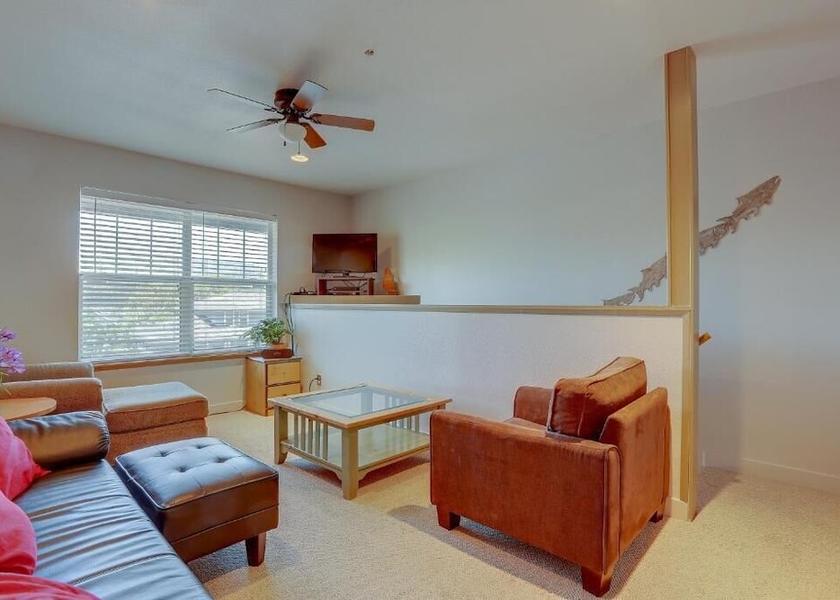 Oregon Hood River Living area