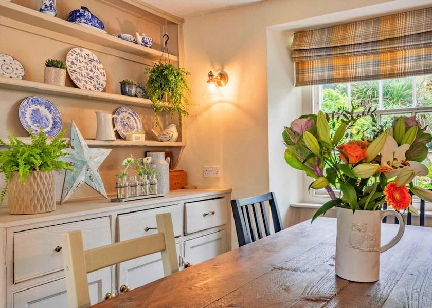England Kettering Dining