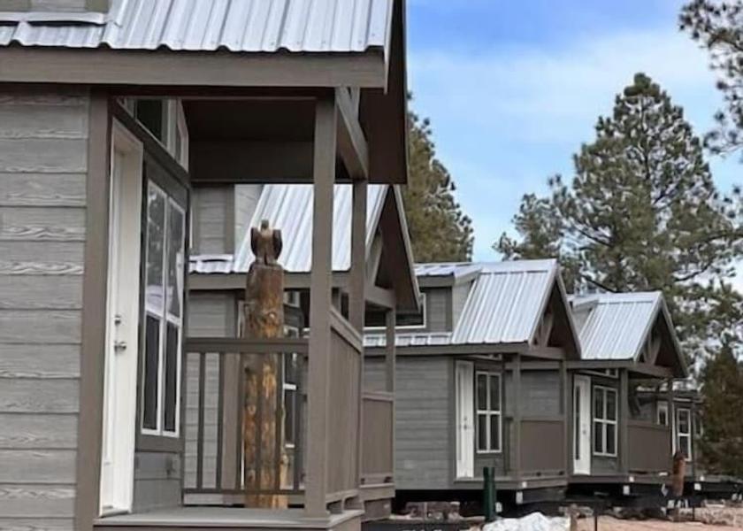 Arizona Williams Exterior