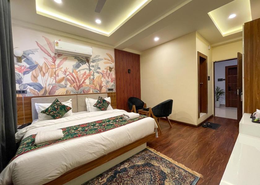 Jammu and Kashmir Srinagar Deluxe Double Room