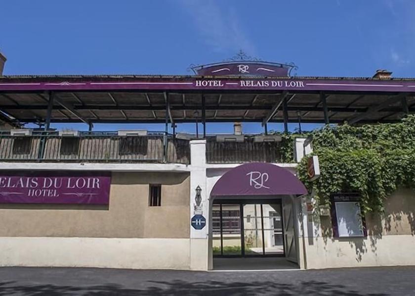 Pays de la Loire La Flèche Front of property