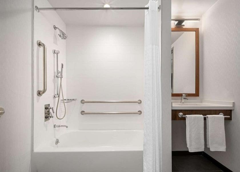 New York Long Island City Bathroom