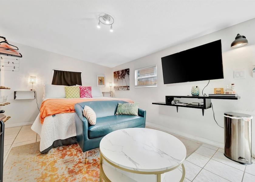 Florida Gulfport Living area