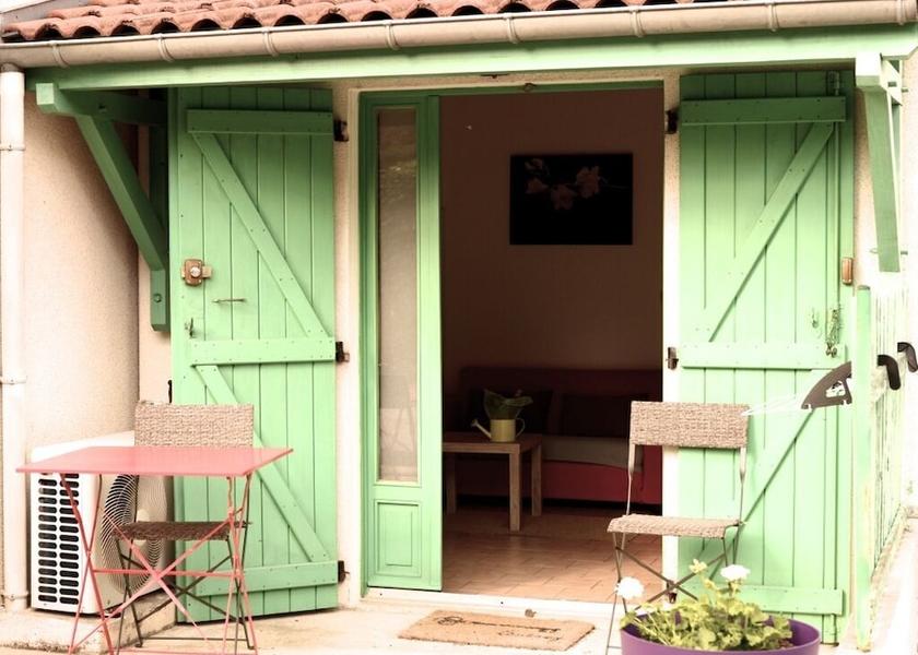 Occitanie Tarascon-sur-Ariege Terrace/patio