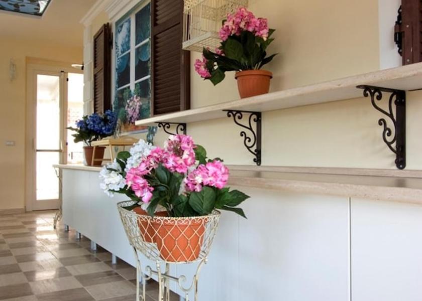 Marche San Benedetto del Tronto Interior