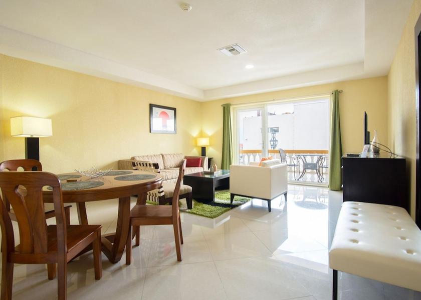  Oranjestad Room