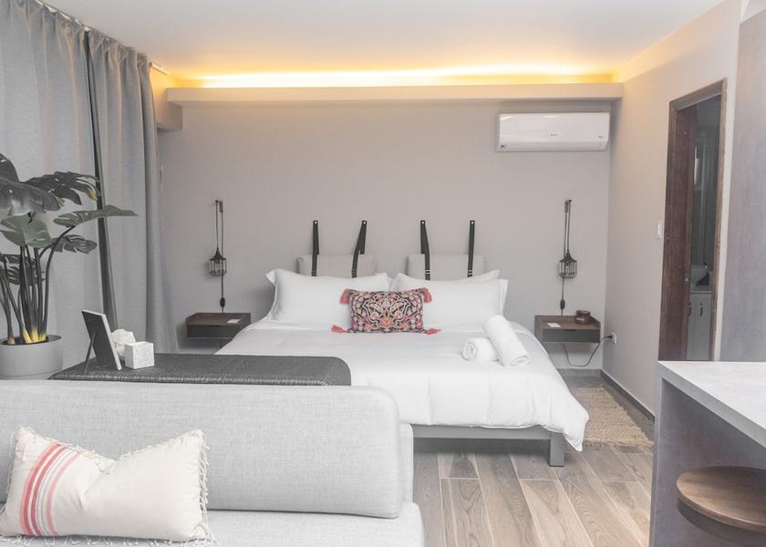  Simpson Bay Room