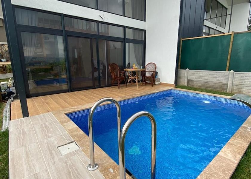 Kocaeli Kartepe Front of property