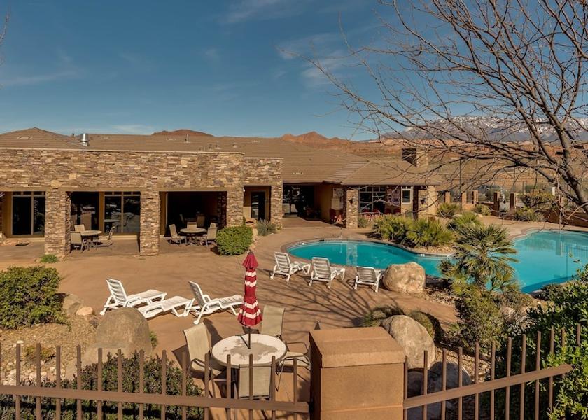 Utah Hurricane Exterior