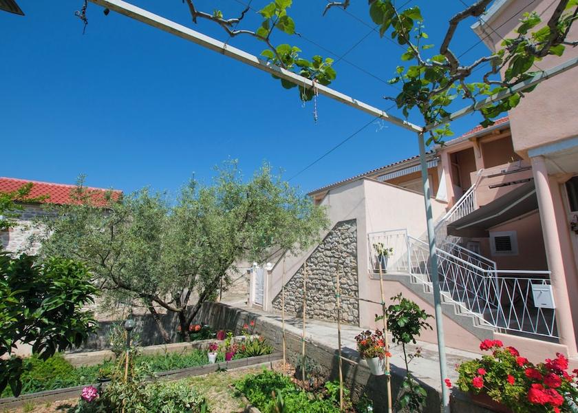 Zadar Preko Garden