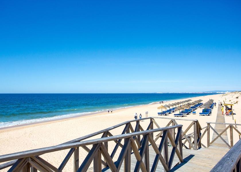 Faro Loulé Beach