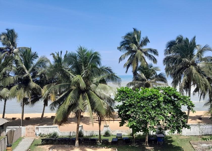 Central Region Elmina Front of property