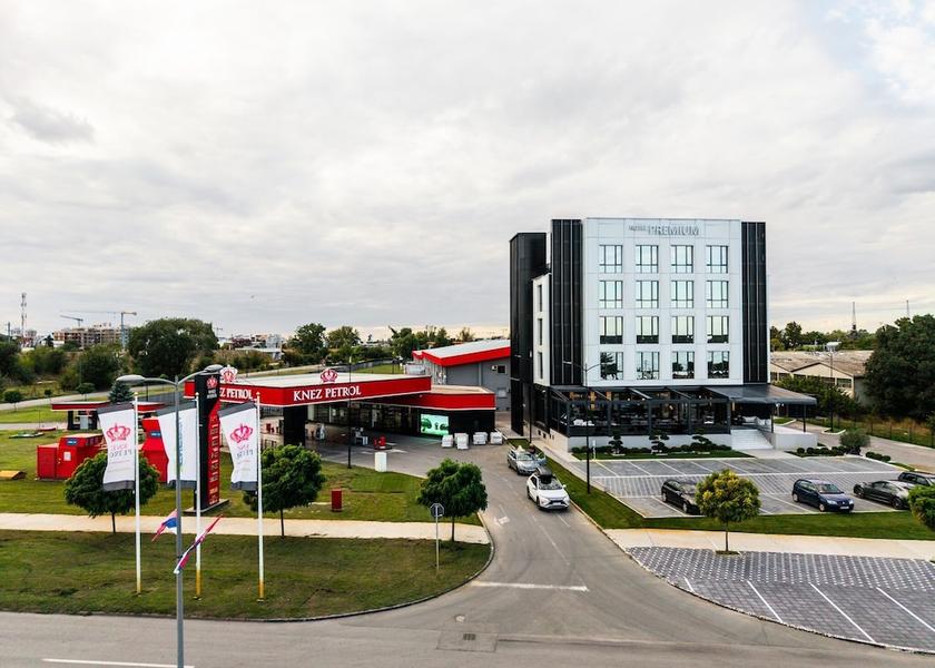 Vojvodina Novi Sad Front of property