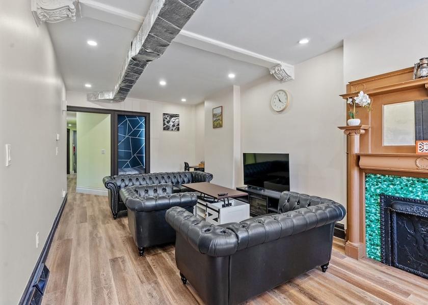 New York Troy Living area