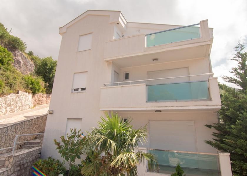 Budva Municipality Sveti Stefan Front of property