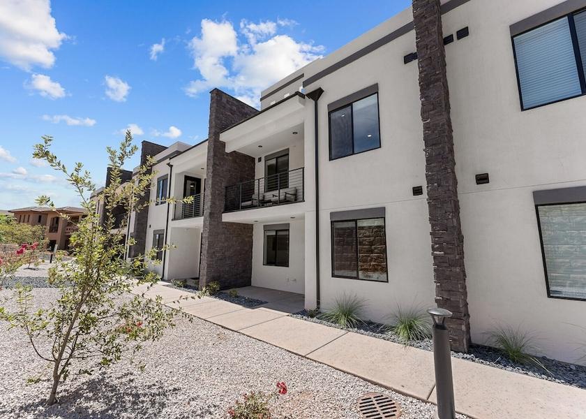 Utah Hurricane Exterior