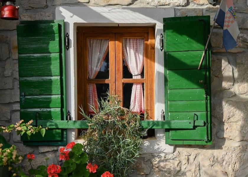 Sibenik-Knin Pirovac Courtyard
