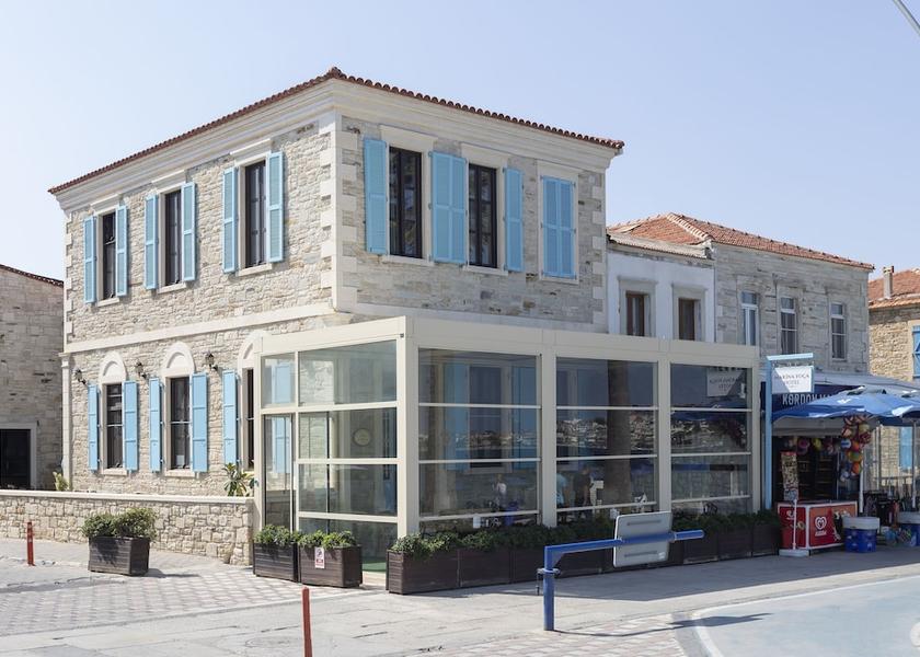 Izmir Foça Exterior