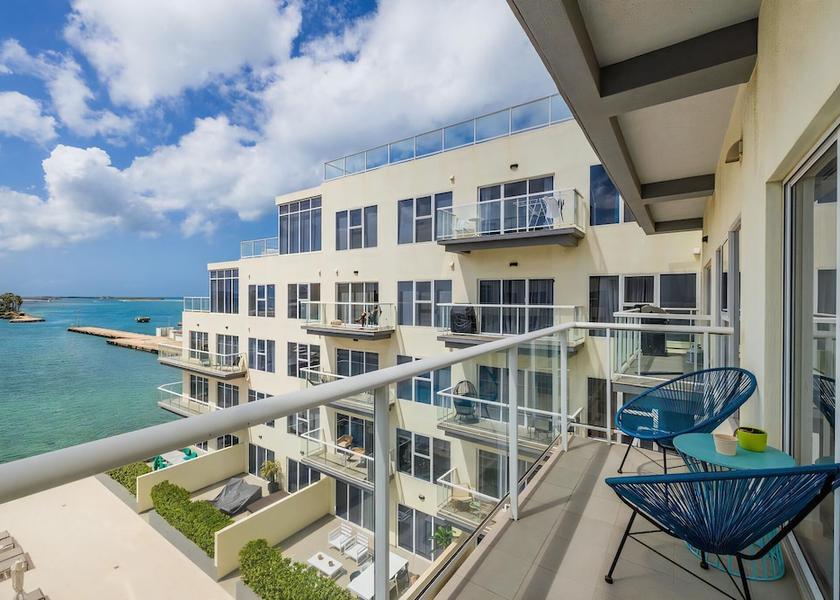  Oranjestad Exterior