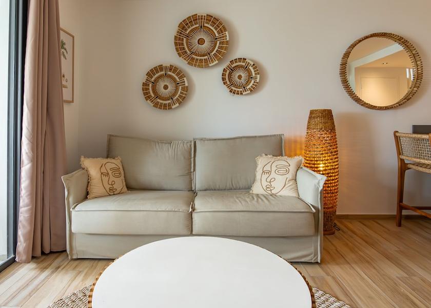  Orient Bay Living area