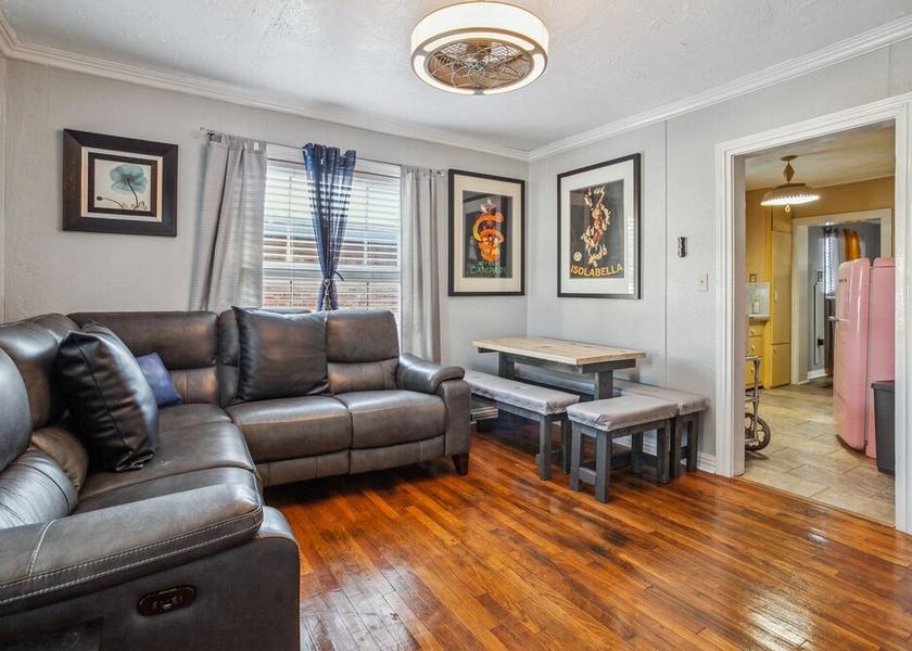 Texas Grand Prairie Living area