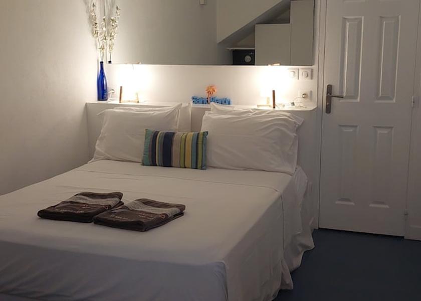  Orient Bay Room