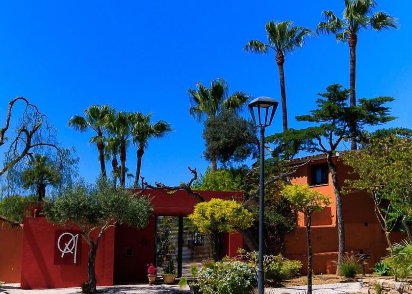 Faro Loulé Front of property