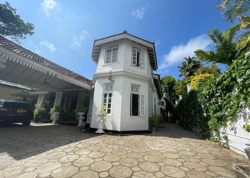 Western Province Mount Lavinia Exterior view