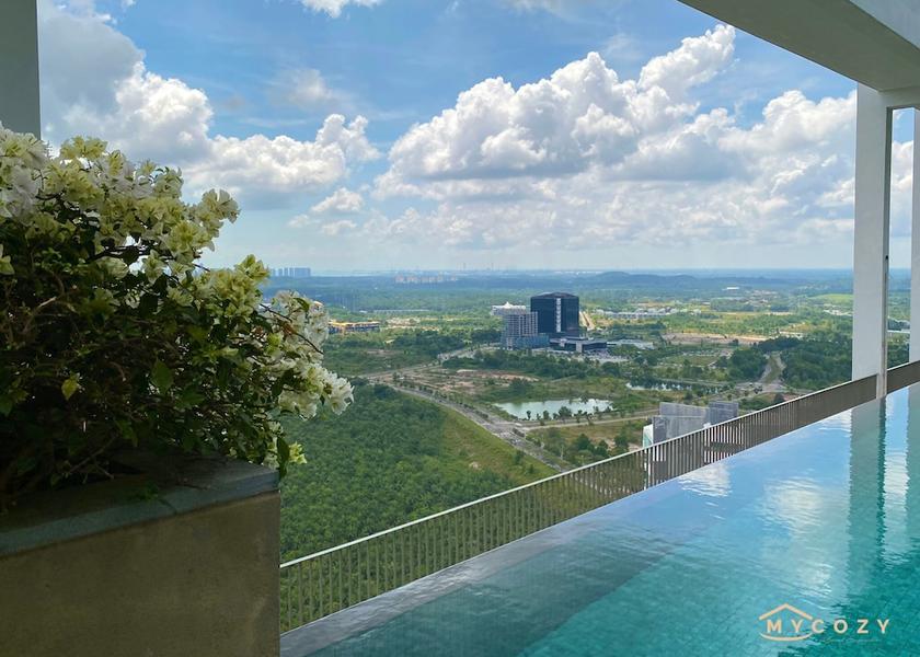 Johor Iskandar Puteri Pool