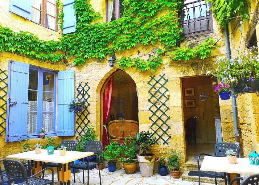 Nouvelle-Aquitaine Sarlat-la-Canéda Courtyard
