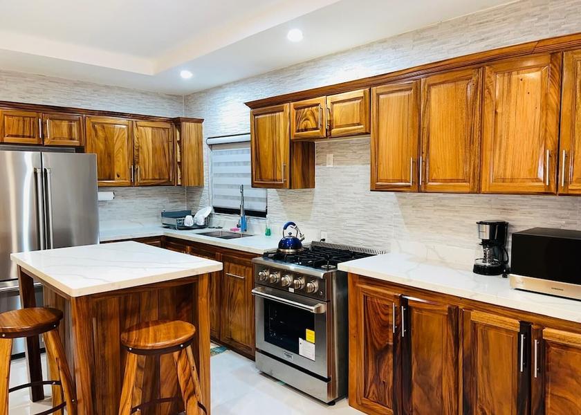  Portmore Private kitchen