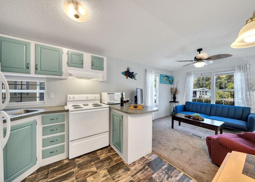 Florida Lake Placid Private kitchen