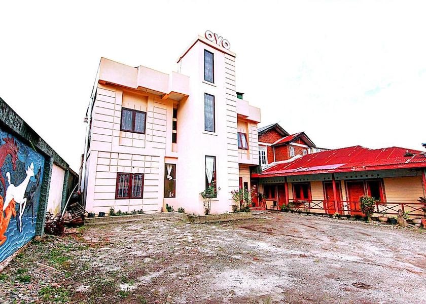 North Sumatra Berastagi Front of property