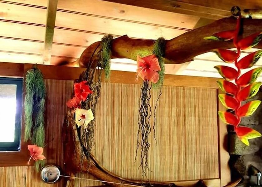 Windward Islands Moorea-Maiao Bathroom