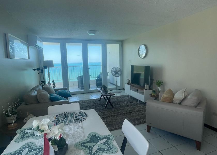  Fajardo Living room