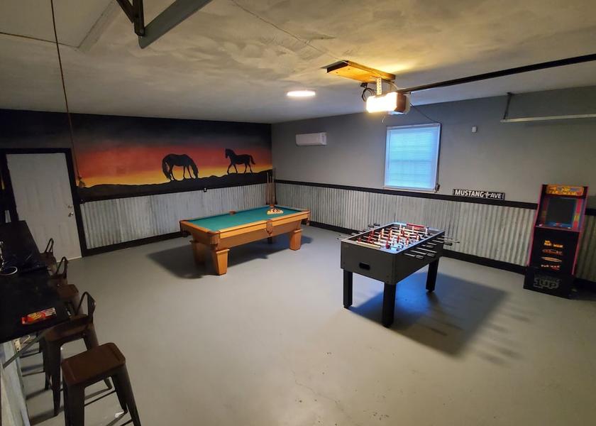 Kentucky Lexington Game room