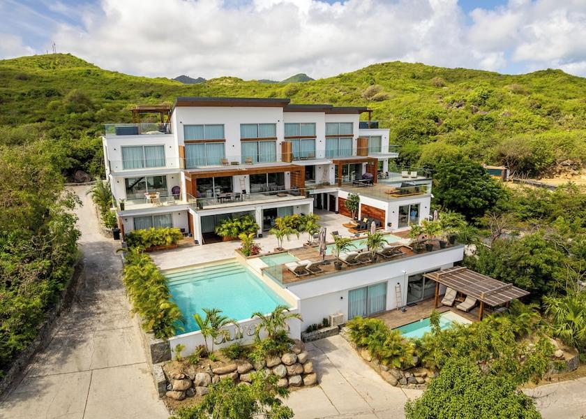  Anse Marcel Exterior