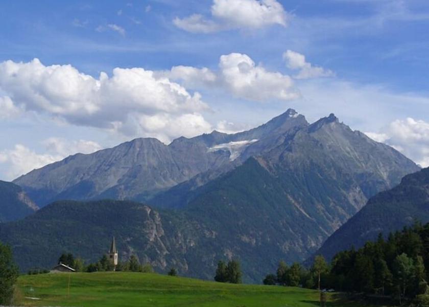 Valle d'Aosta Saint-Nicolas Mountain view