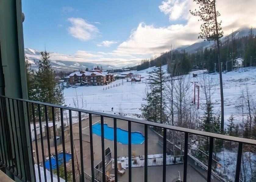 British Columbia Fernie Terrace/patio