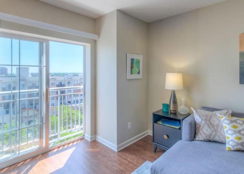 Virginia Arlington Room