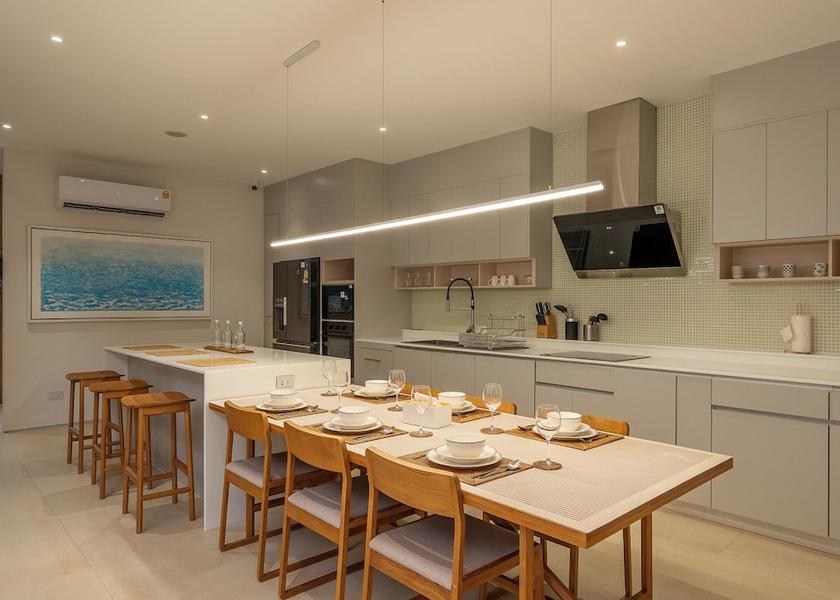 Phuket Province Si Sunthon Dining