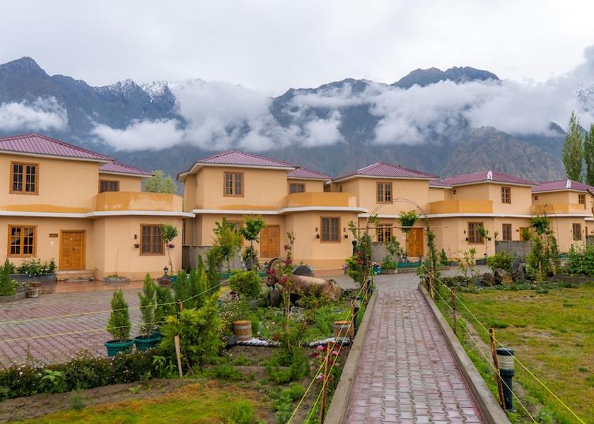  Skardu Front of property