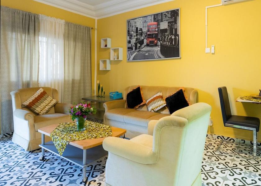  Serrekunda Living area