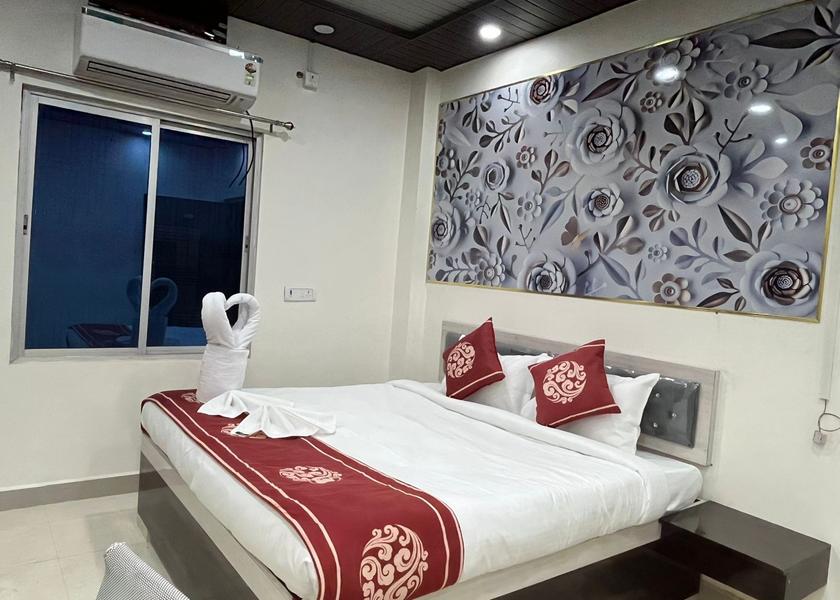 Uttar Pradesh Mughalsarai Deluxe Room