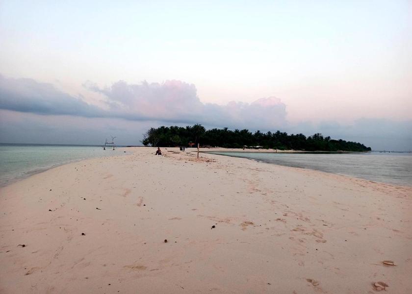 South Ari Atoll Omadhoo Beach
