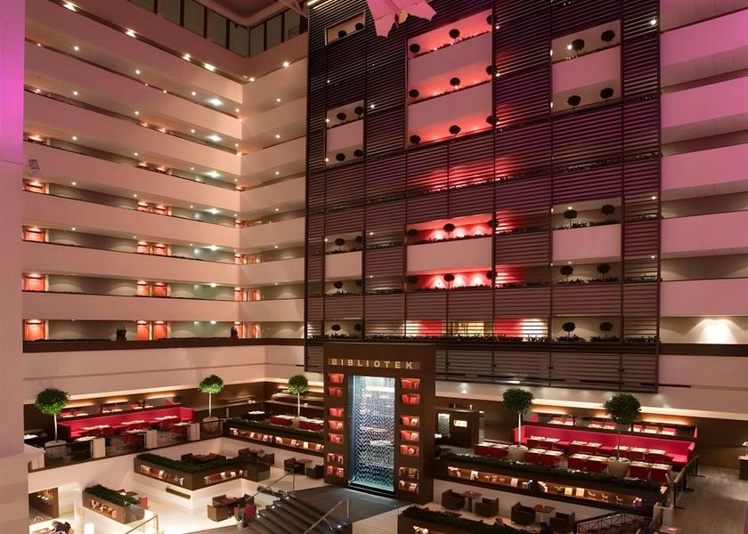  Budapest Lobby