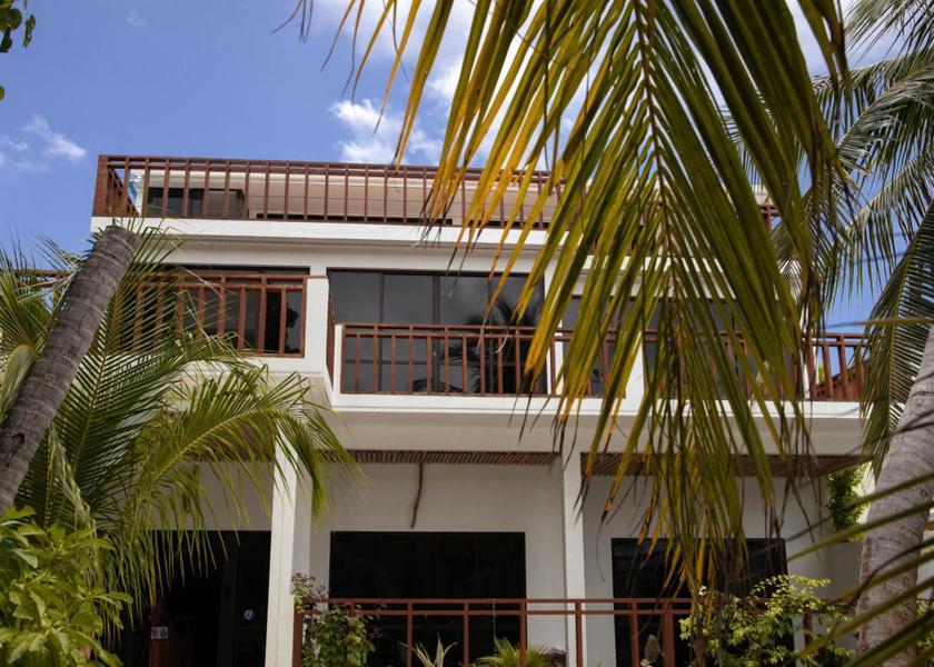 Kaafu Atoll Thulusdhoo Island Exterior view